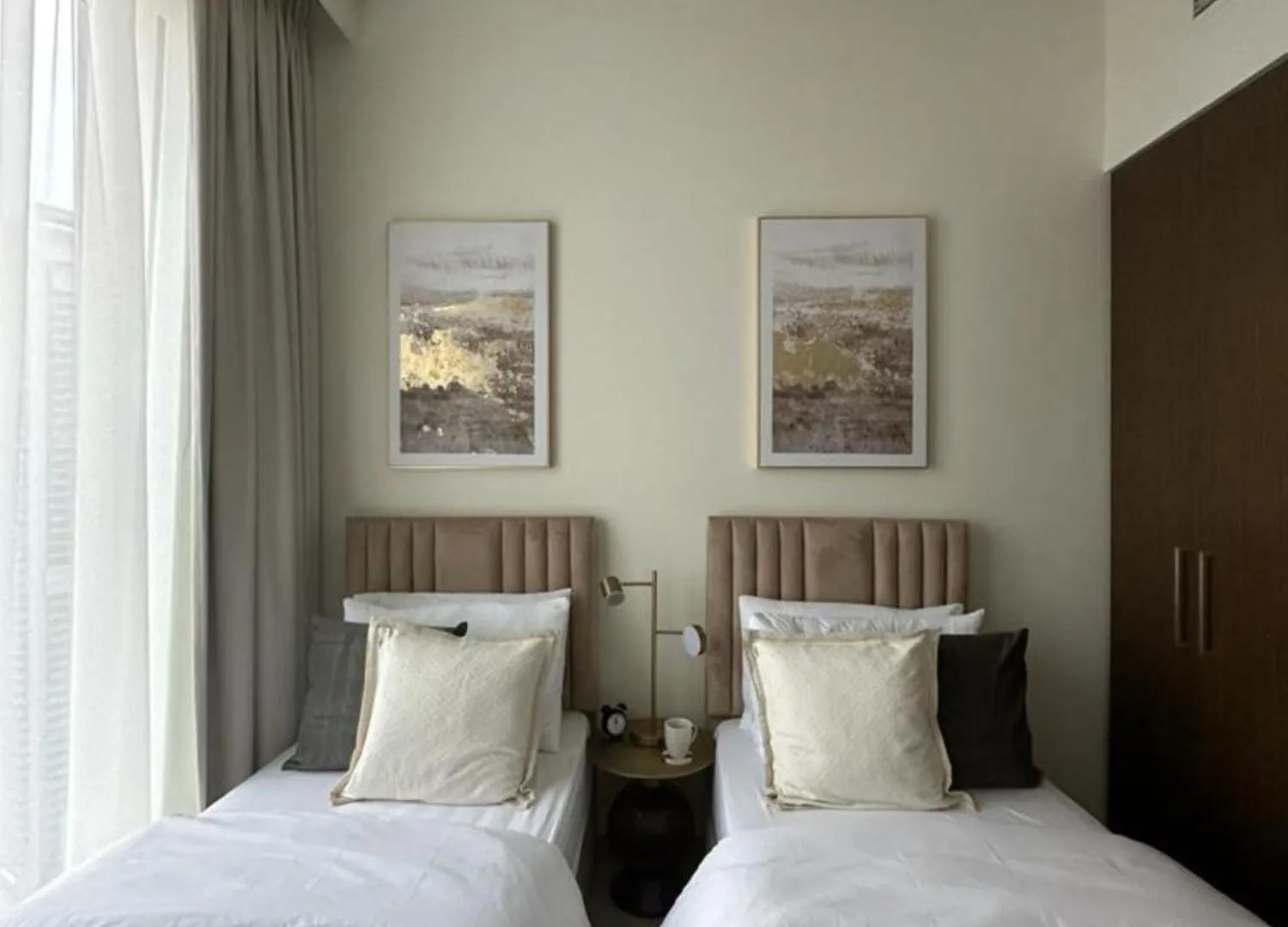 Appartement Serene Stay 2Bdr In Forte Downtown Dubai