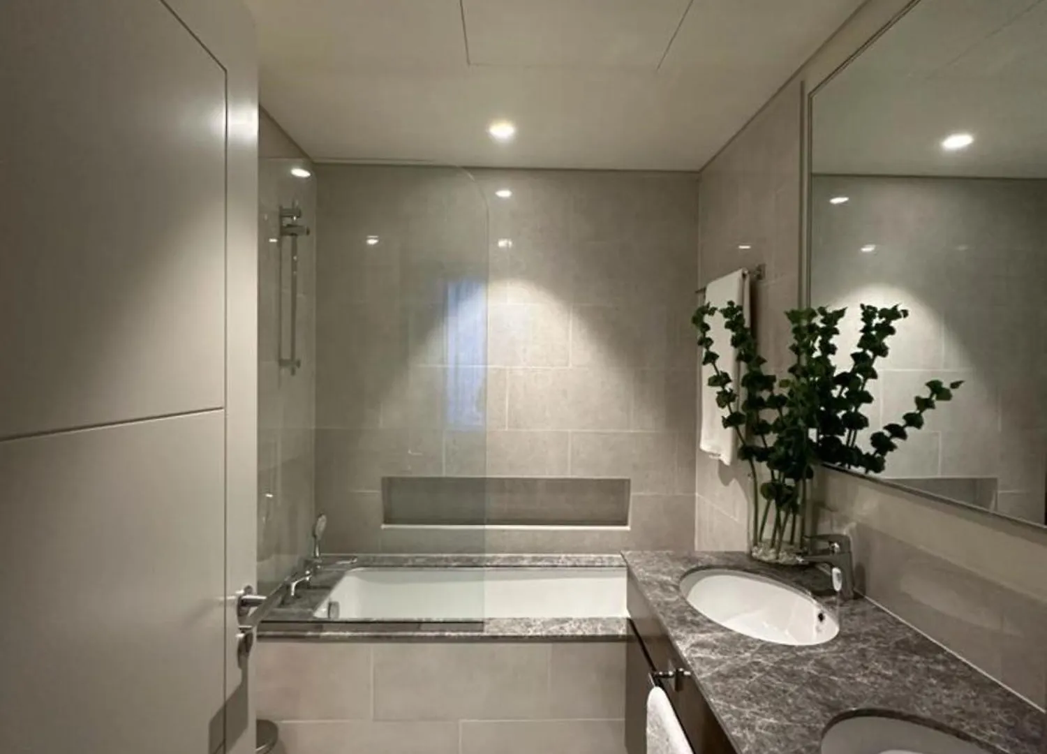 Serene Stay 2Bdr In Forte Downtown Dubai Verenigde Arabische Emiraten