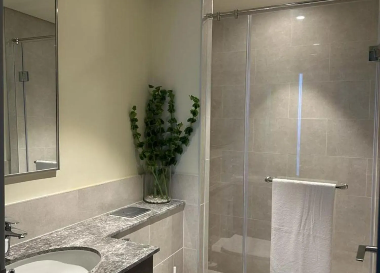 Appartement Serene Stay 2Bdr In Forte Downtown Dubai