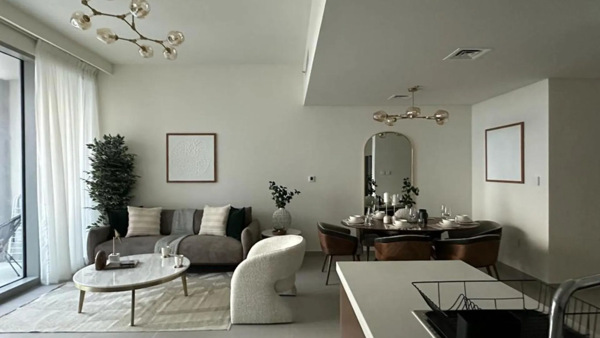 Appartement Serene Stay 2Bdr In Forte Downtown Dubai