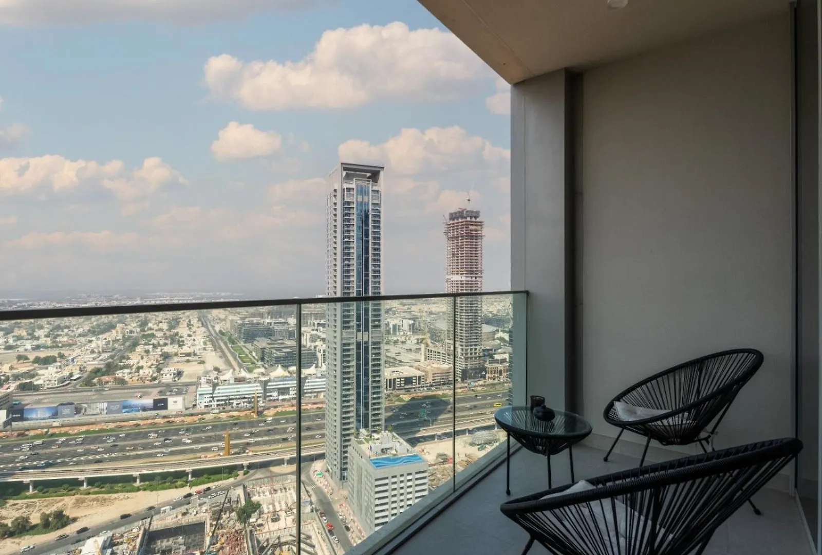 Appartement Serene Stay 2Bdr In Forte Downtown Dubai