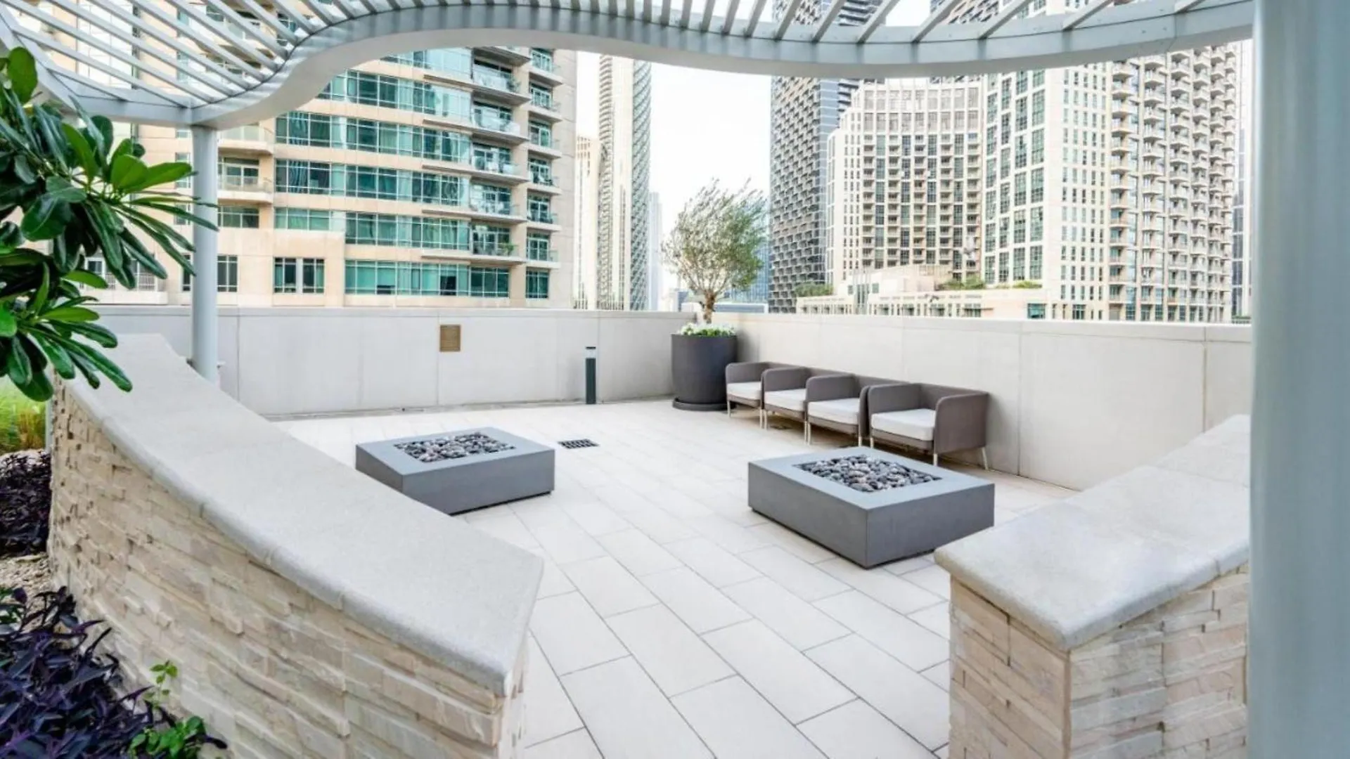Appartement Serene Stay 2Bdr In Forte Downtown Dubai